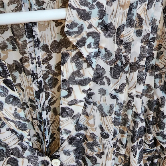 EUC- BCBGeneration - romper . Size S. Black, cream, taupe and light blue pattern - Picture 2 of 8